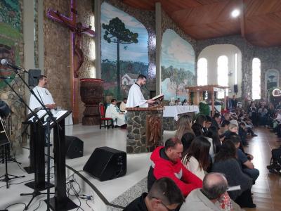 Missa Solene de Aparecida em Laranjeiras do Sul (12/10) teve a participaÃ§Ã£o da RÃ¡dio da FamÃ­lia